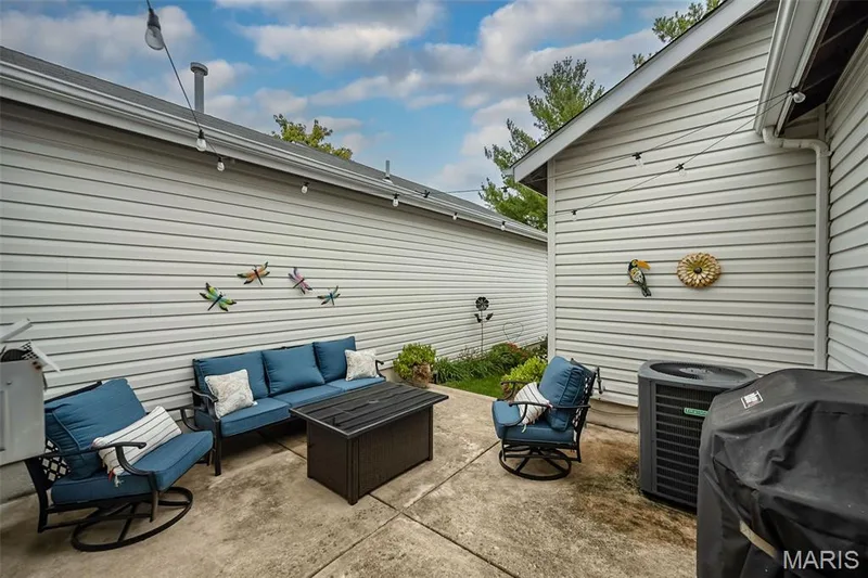 971 Rolling Thunder Drive, O'Fallon, MO 63368 — listing photo 43 of 50