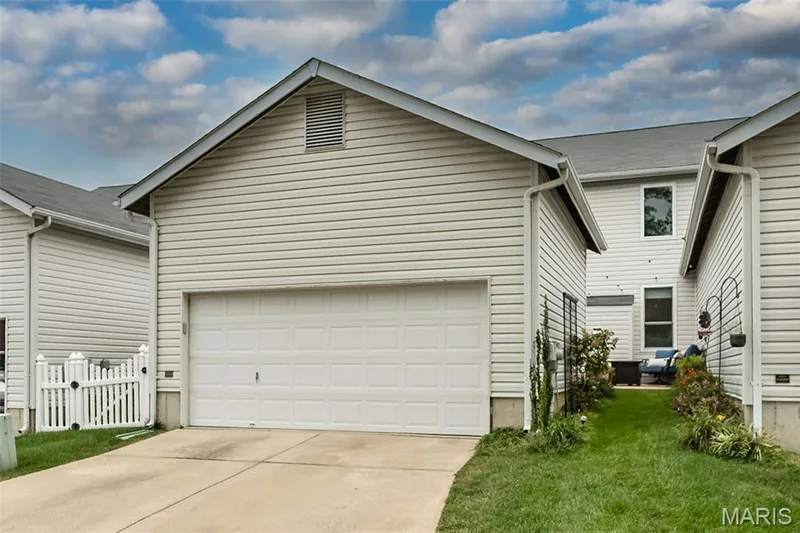 971 Rolling Thunder Drive, O'Fallon, MO 63368 — listing photo 48 of 50