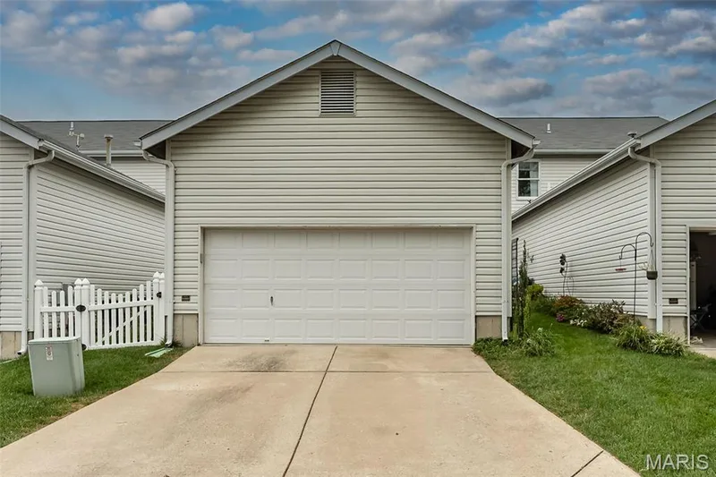 971 Rolling Thunder Drive, O'Fallon, MO 63368 — listing photo 49 of 50