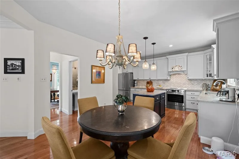 16630 Highland Summit Drive, Ballwin, MO 63011 — listing photo 9 of 40