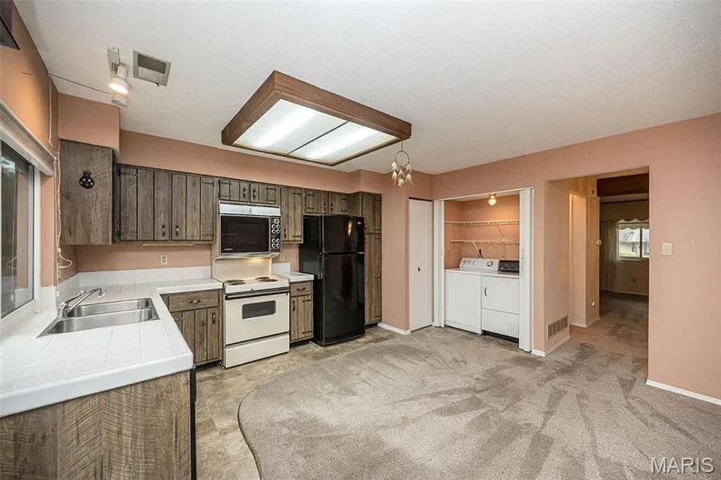 1368 Hampton Road #A, St Charles, MO 63303 — listing photo 11 of 30