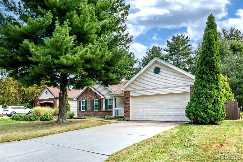 5 Aken Court, St Peters, MO 63376 — listing photo 1 of 84