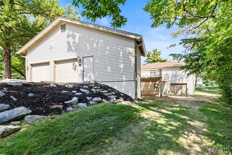 1 Bluff View Court, St Charles, MO 63303 — listing photo 8 of 13