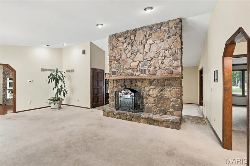 1 Bluff View Court, St Charles, MO 63303 — listing photo 9 of 29