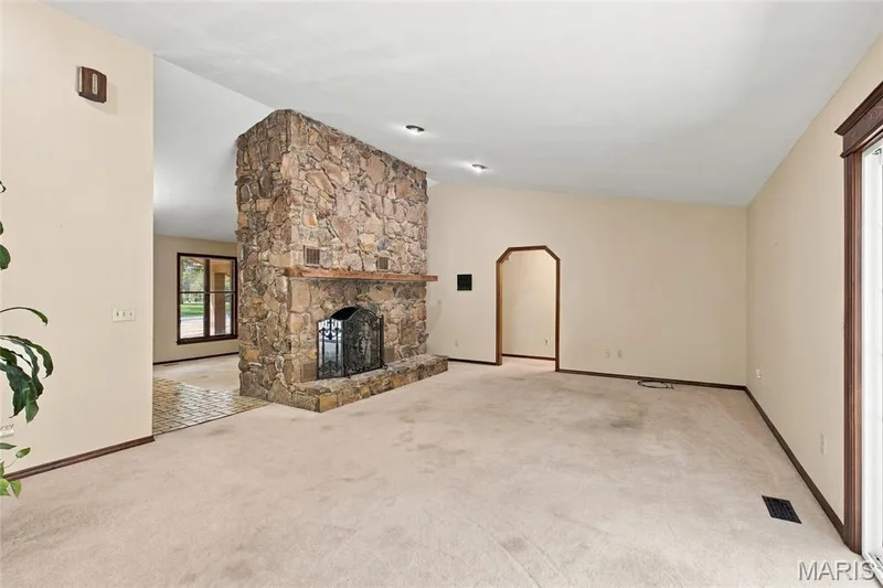 1 Bluff View Court, St Charles, MO 63303 — listing photo 10 of 29
