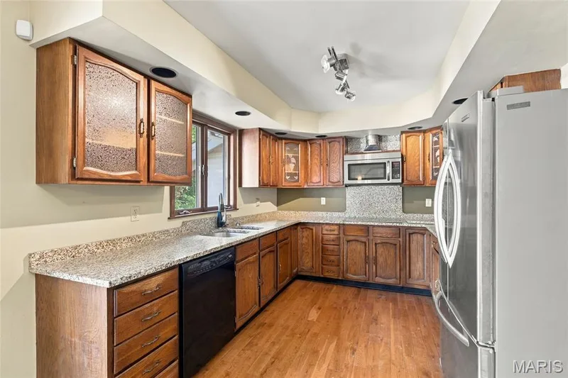 1 Bluff View Court, St Charles, MO 63303 — listing photo 12 of 29