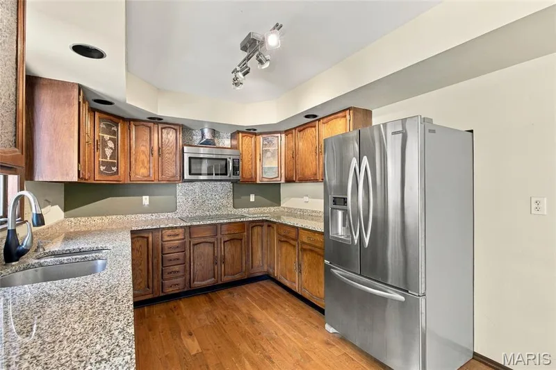 1 Bluff View Court, St Charles, MO 63303 — listing photo 13 of 29