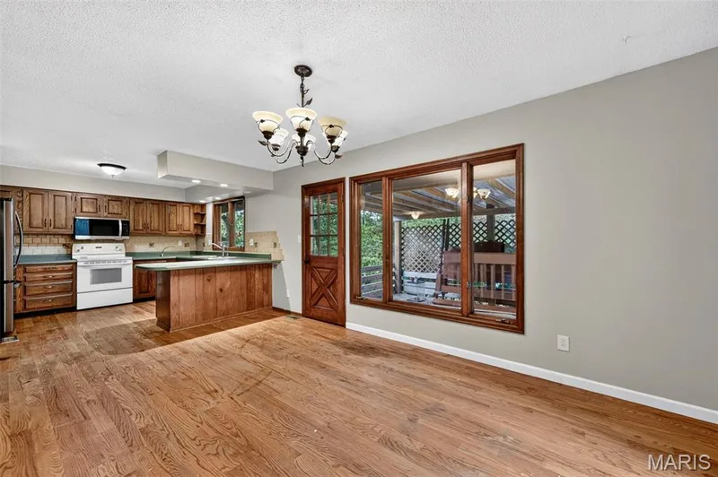 3649 Hopewell Road, Wentzville, MO 63385 — listing photo 8 of 55