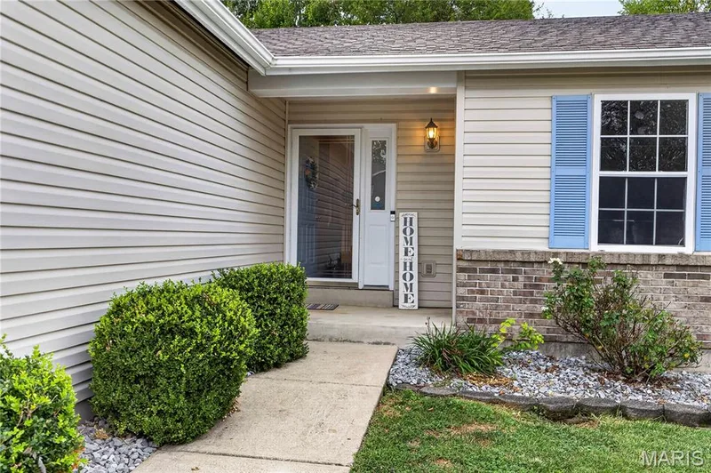 1683 Oakwood Drive, O'Fallon, MO 63366 — listing photo 2 of 40