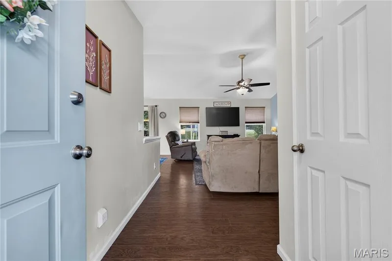 1683 Oakwood Drive, O'Fallon, MO 63366 — listing photo 3 of 40