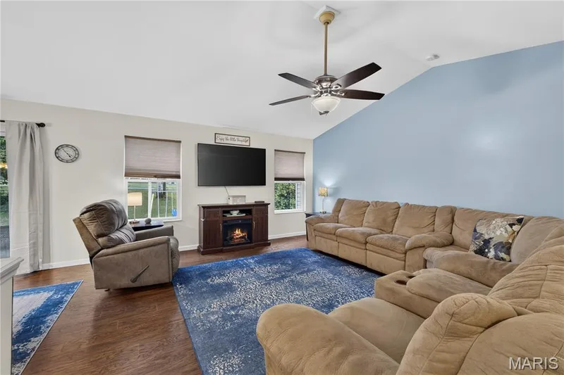 1683 Oakwood Drive, O'Fallon, MO 63366 — listing photo 5 of 40