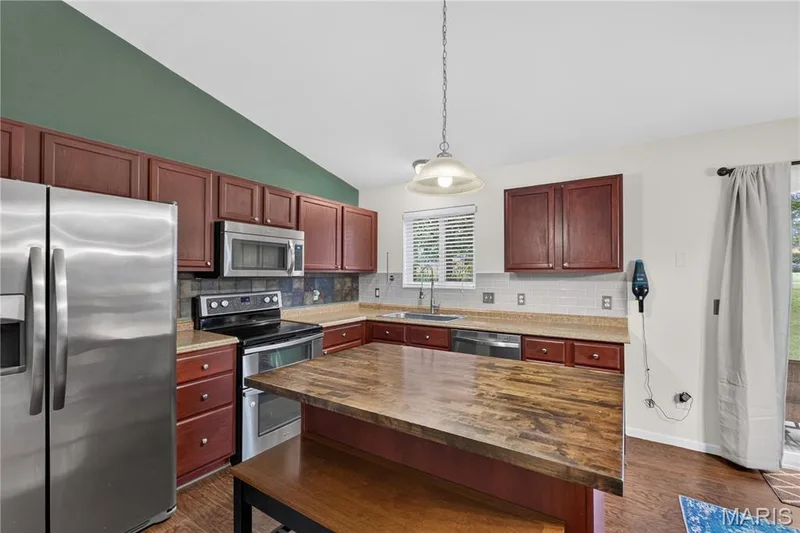 1683 Oakwood Drive, O'Fallon, MO 63366 — listing photo 12 of 40