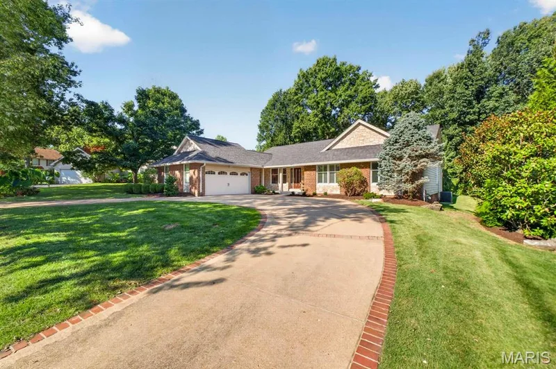 14641 Pine Orchard Court, Chesterfield, MO 63017 — listing photo 2 of 58