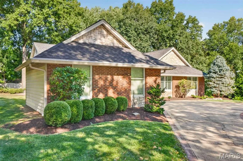 14641 Pine Orchard Court, Chesterfield, MO 63017 — listing photo 4 of 58