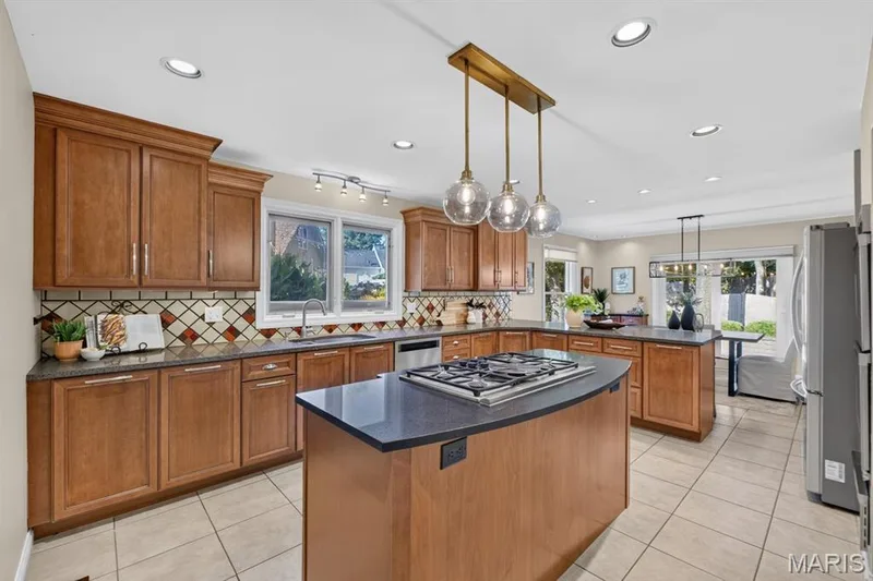 14641 Pine Orchard Court, Chesterfield, MO 63017 — listing photo 23 of 58