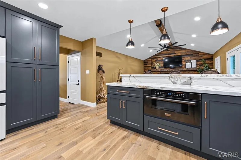 32 Country Lane Court, St Charles, MO 63304 — listing photo 17 of 86