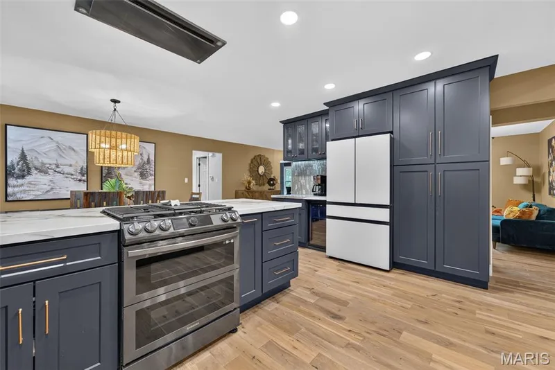 32 Country Lane Court, St Charles, MO 63304 — listing photo 18 of 86