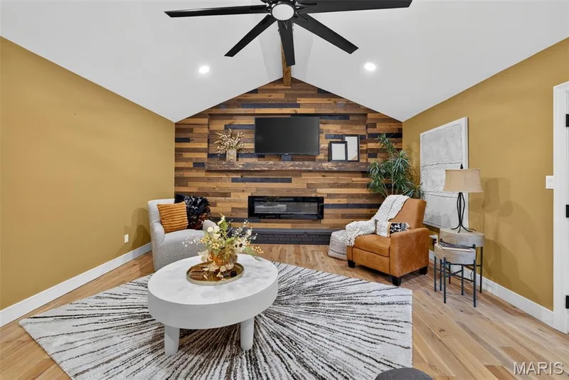 32 Country Lane Court, St Charles, MO 63304 — listing photo 22 of 86