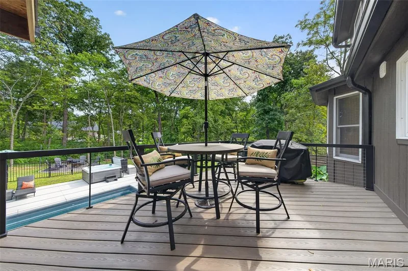 32 Country Lane Court, St Charles, MO 63304 — listing photo 27 of 86