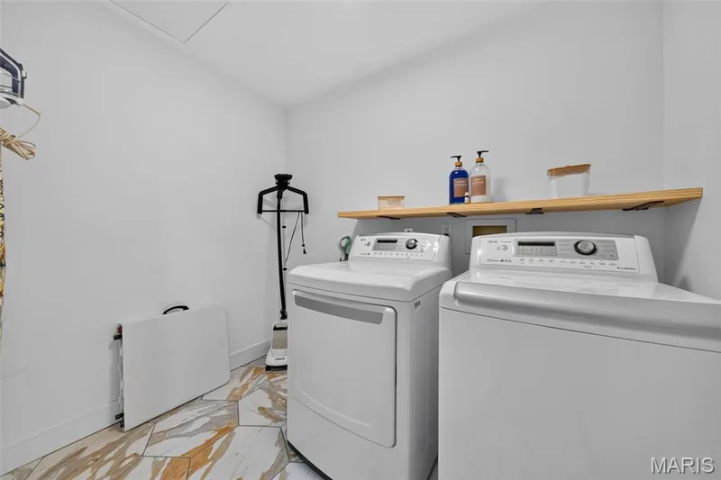 32 Country Lane Court, St Charles, MO 63304 — listing photo 39 of 86