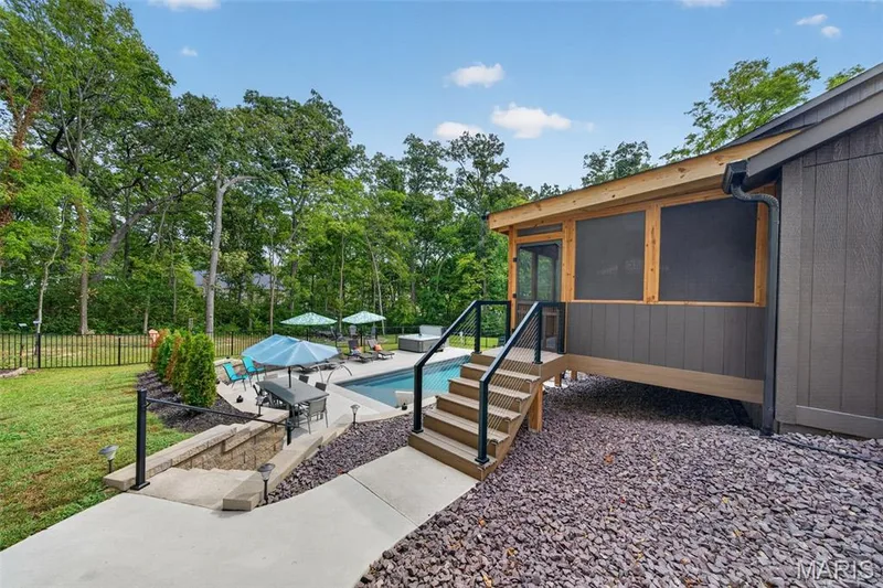 32 Country Lane Court, St Charles, MO 63304 — listing photo 66 of 86