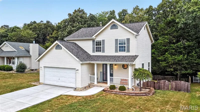 Do not miss your chance on this one. Make your appointment today! — 1033 Providence Pointe Drive, Wentzville, MO 63385