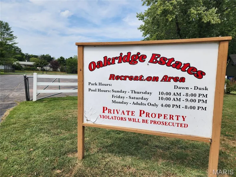 27 Oak Valley Drive, St Peters, MO 63376 — listing photo 7 of 11