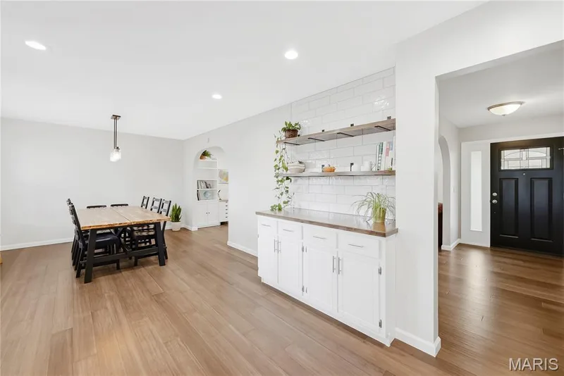 BEAUTIFUL FLOORS and LOTS of COUNTER SPACE to Enjoy! — 27 Oak Valley Drive, St Peters, MO 63376