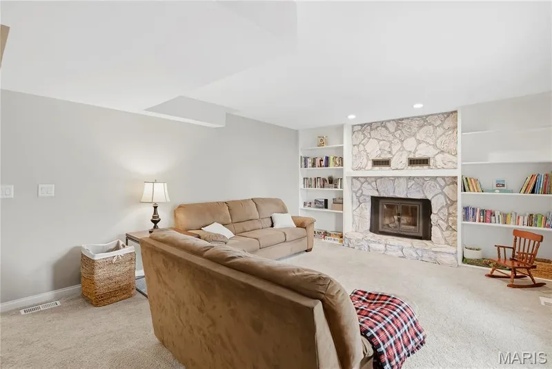Enjoy the — 27 Oak Valley Drive, St Peters, MO 63376