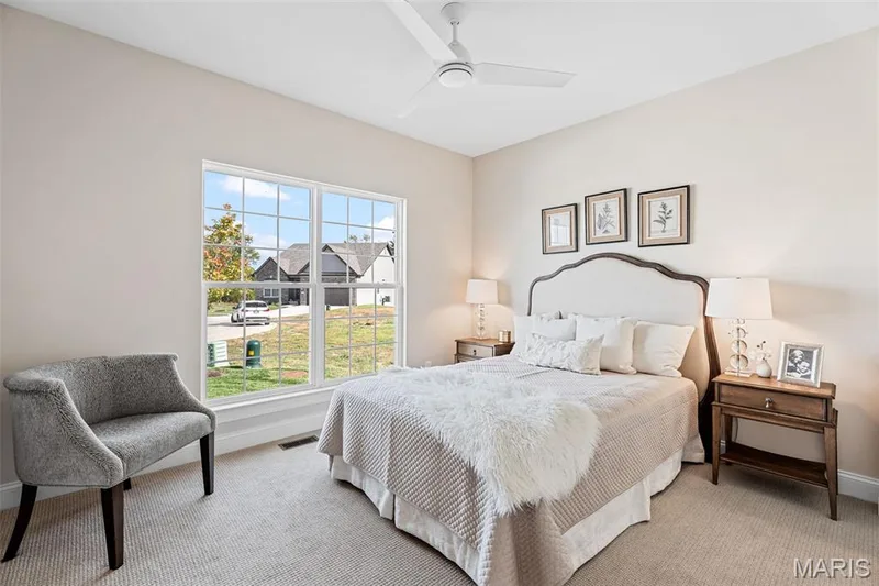 1 Grand Columbia II, O'Fallon, MO 63366 — listing photo 14 of 17