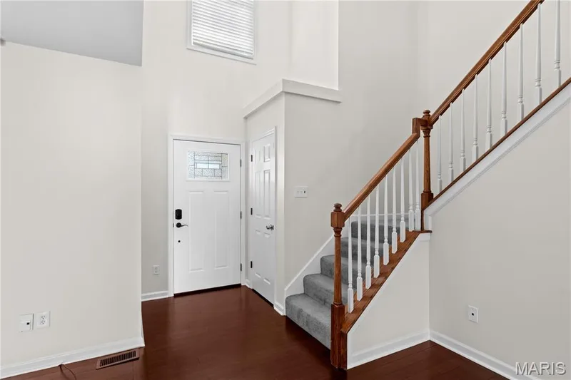 51 E Homefield Point Court, O'Fallon, MO 63366 — listing photo 3 of 35
