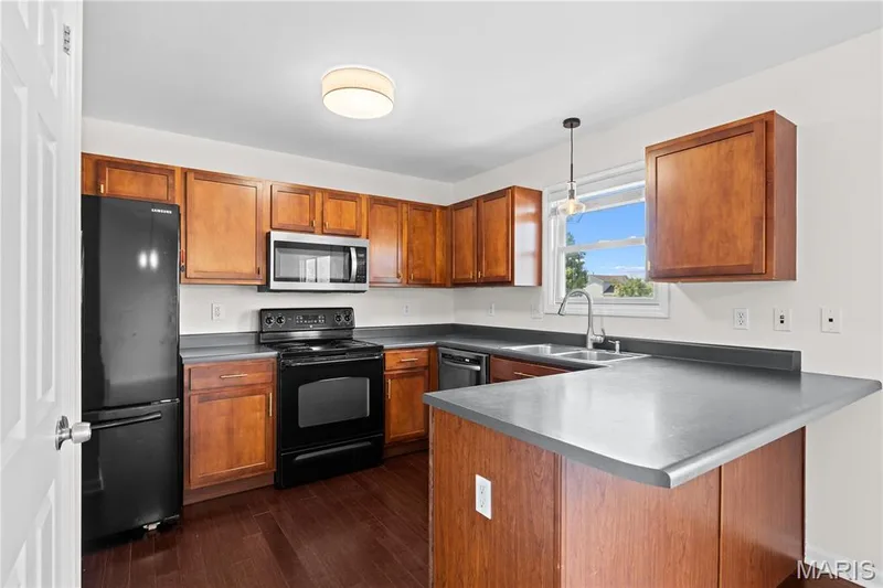 51 E Homefield Point Court, O'Fallon, MO 63366 — listing photo 11 of 35
