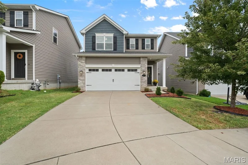 17 Rydal Place, St Charles, MO 63303 — listing photo 2 of 54