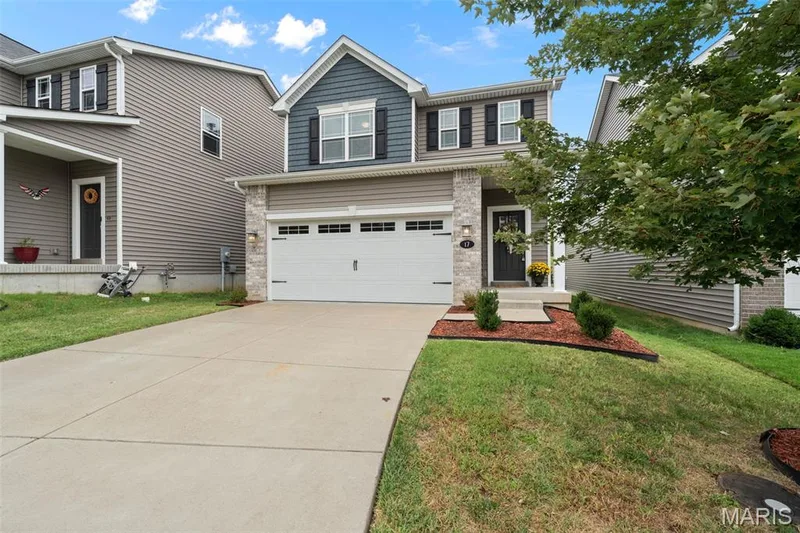 17 Rydal Place, St Charles, MO 63303 — listing photo 3 of 54