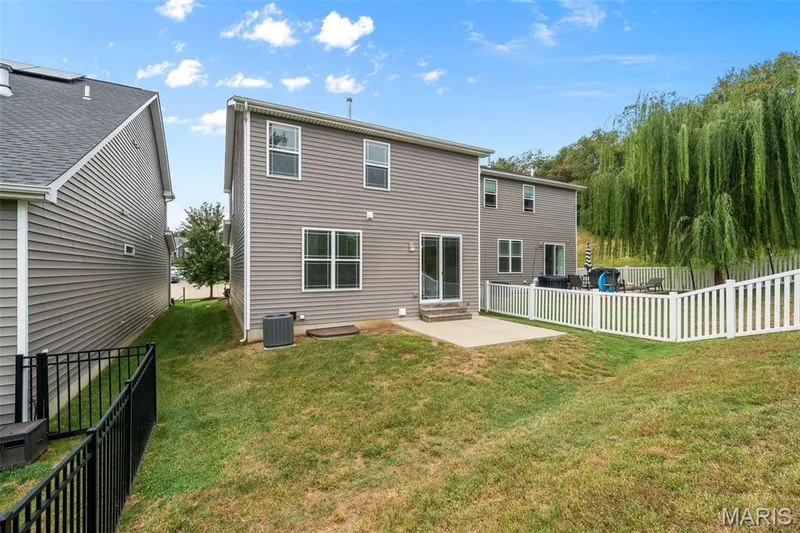17 Rydal Place, St Charles, MO 63303 — listing photo 44 of 54