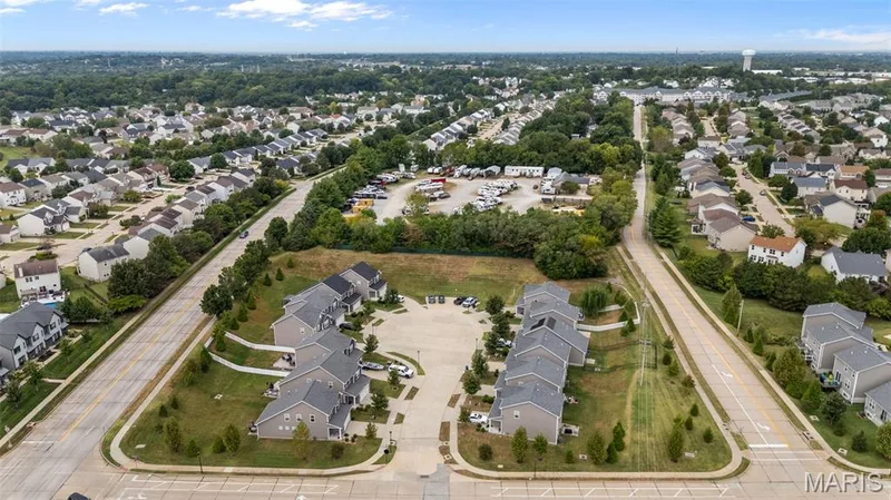 Community atmosphere — 17 Rydal Place, St Charles, MO 63303