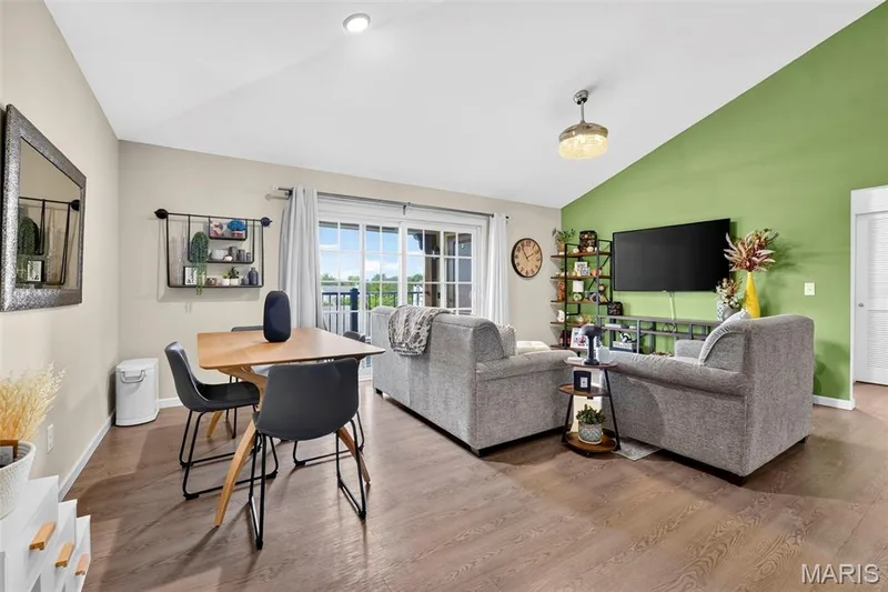 232 Bordeaux Way, St Peters, MO 63376 — listing photo 5 of 30