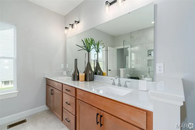 1 Magnolia, O'Fallon, MO 63366 — listing photo 7 of 9
