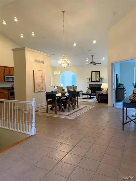 213 Woodland Place Court, St Charles, MO 63303 — listing photo 2 of 28