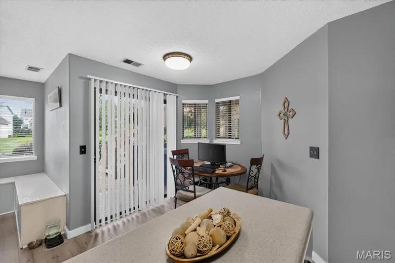 1710 Hemingway Lane #B, Weldon Spring, MO 63304 — listing photo 14 of 38