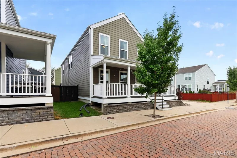 One way cobblestone street — 3213 Camp Street, St Charles, MO 63301