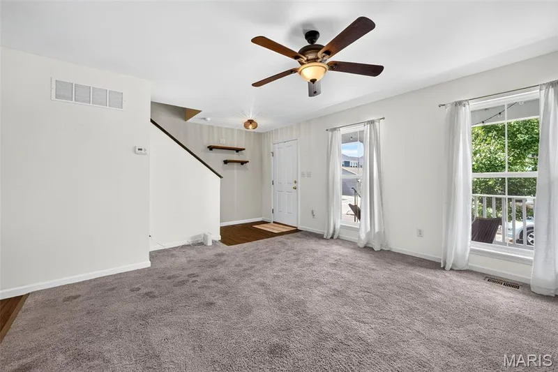 3213 Camp Street, St Charles, MO 63301 — listing photo 11 of 43