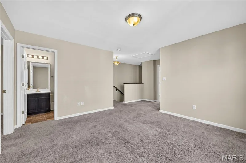 Full bath off of the loft area — 3213 Camp Street, St Charles, MO 63301