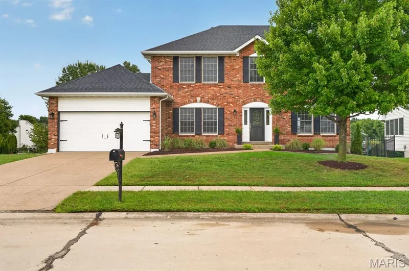 2340 Quaint Cottage Drive #1216, O'Fallon, MO 63368 — listing photo 2 of 47