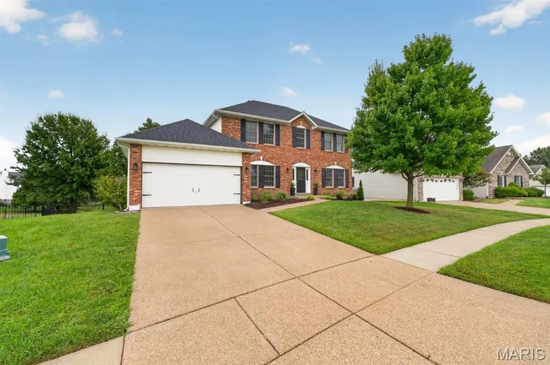 2340 Quaint Cottage Drive #1216, O'Fallon, MO 63368 — listing photo 3 of 47