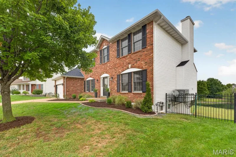 2340 Quaint Cottage Drive #1216, O'Fallon, MO 63368 — listing photo 4 of 47