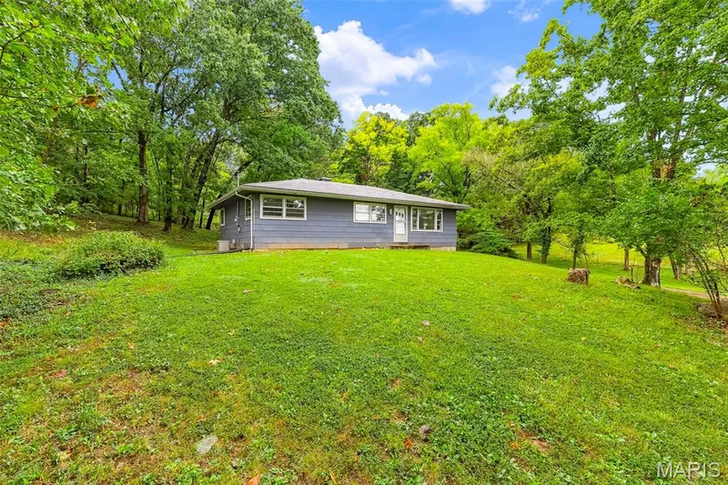18651 Saint Albans Road, Wildwood, MO 63038 — listing photo 3 of 41