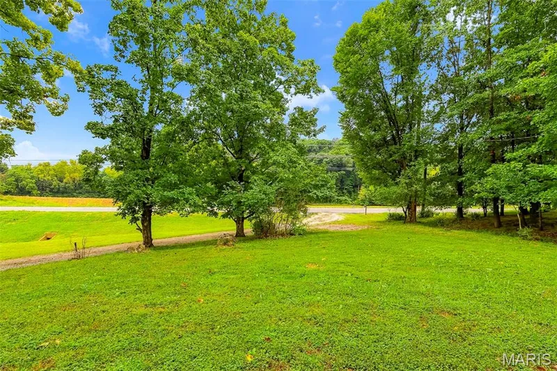 18651 Saint Albans Road, Wildwood, MO 63038 — listing photo 10 of 41