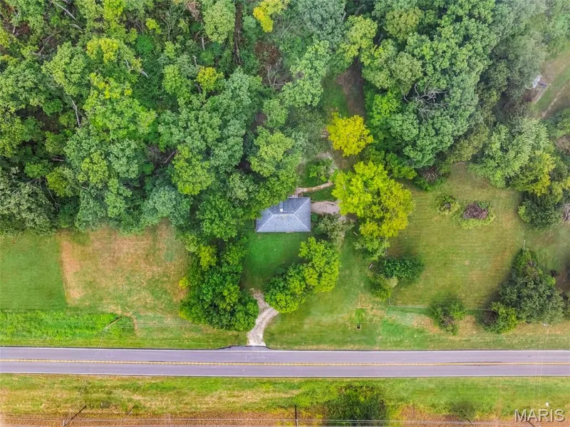 18651 Saint Albans Road, Wildwood, MO 63038 — listing photo 16 of 41