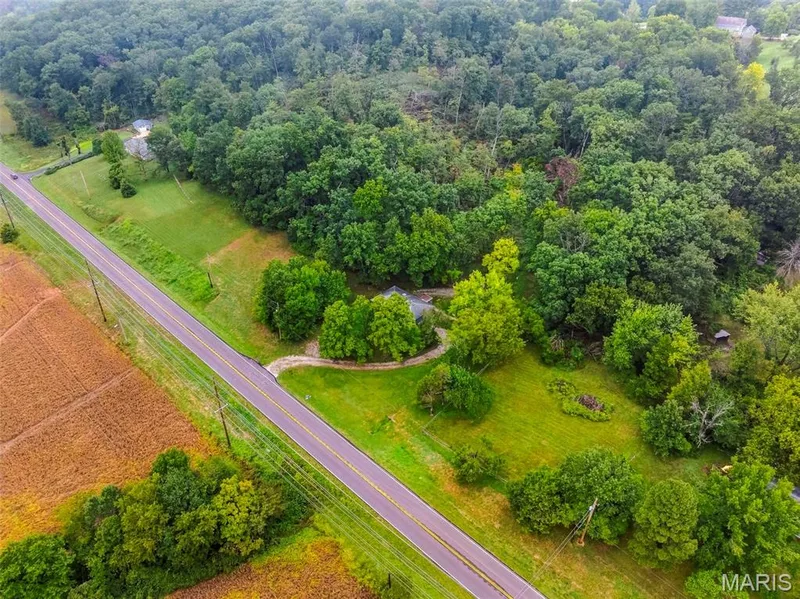 18651 Saint Albans Road, Wildwood, MO 63038 — listing photo 19 of 41